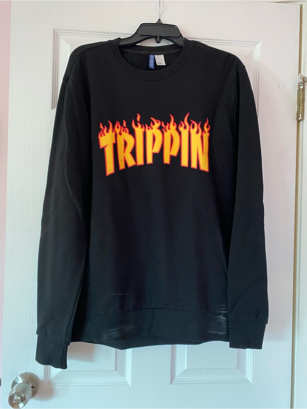 H&M Men’s Black 'Trippin' Flame Graphic Crewneck Sweatshirt size medium